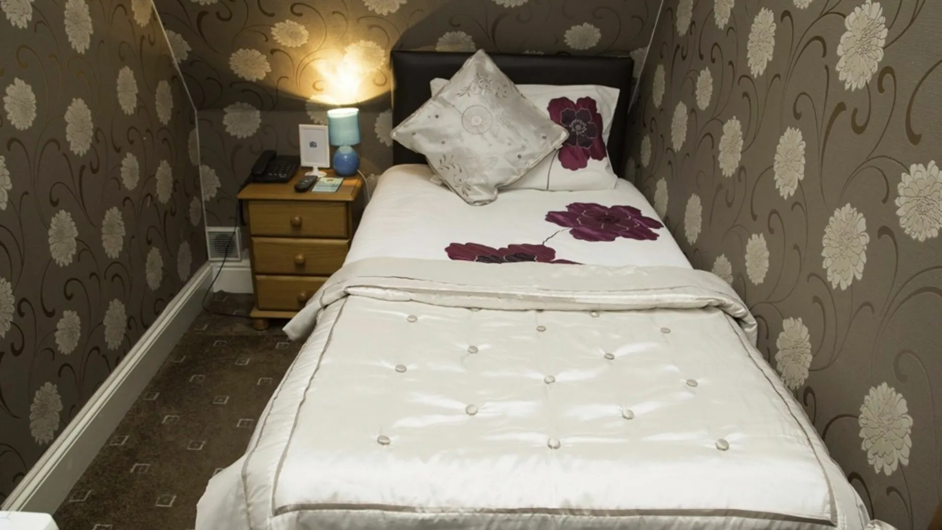 *** Casa de hóspedes Ashfield Hotel Huddersfield Reino Unido